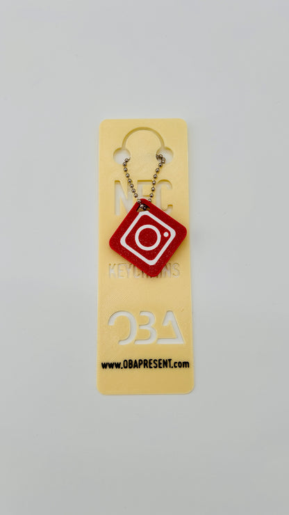 „DOMA“ – 3D šviestuvas / atrama knygai