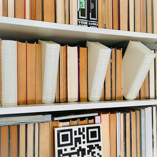 Library Lamp "KNYGA" – 3D printed LED light blending among books