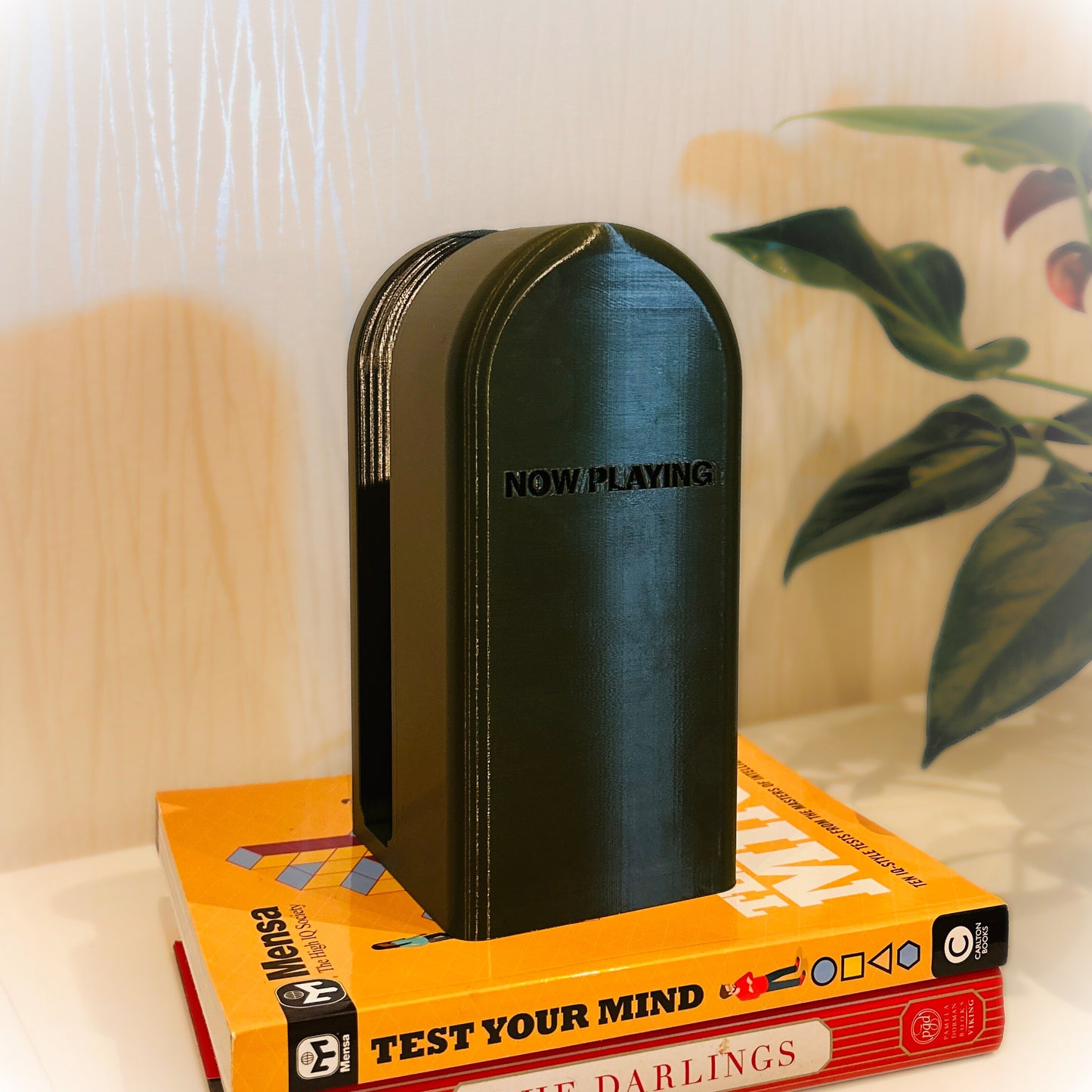 Vinyl record stand lamp MANGIJA – vinyl lover’s 3D printed lamp